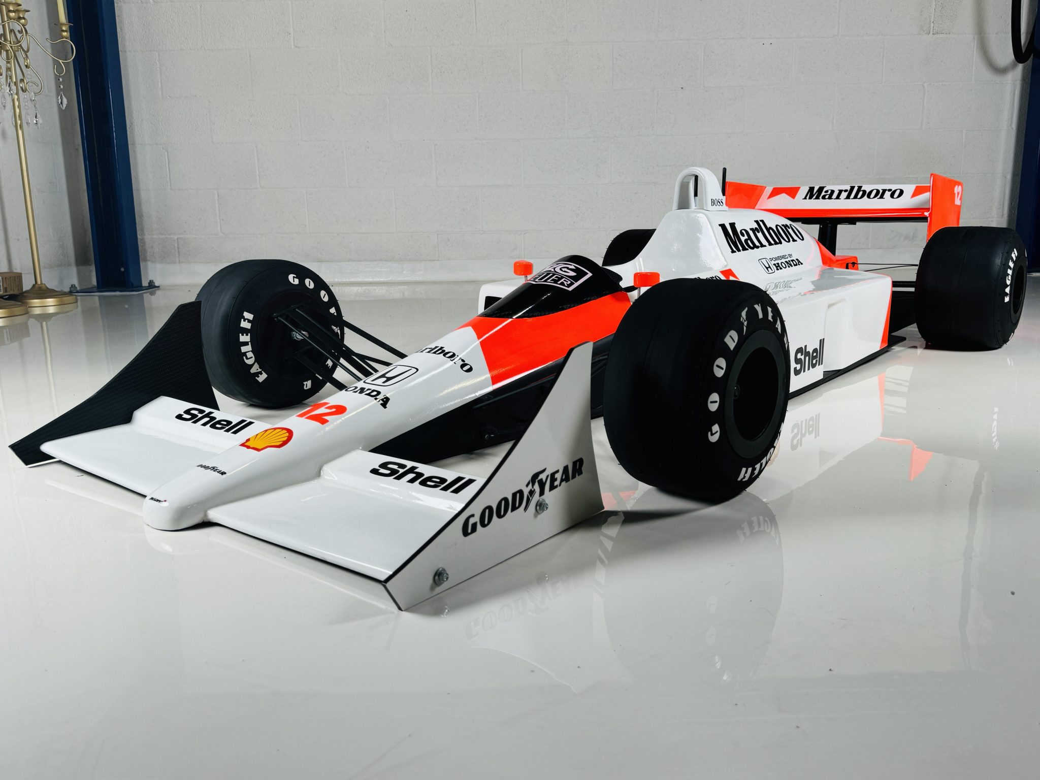 1988_partial-scale-mclaren-mp44-display-model_partial-scale-mclaren-mp44-display-model_IMG_2753-2-80393-scaled.jpg